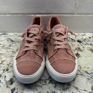 NEW Blowfish Blush Pink Casual Canvas Sneakers - Size 7